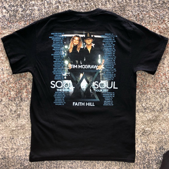 Tim McGraw and Faith Hill Country 2017 Tour t-shirt - Picture 4 of 5